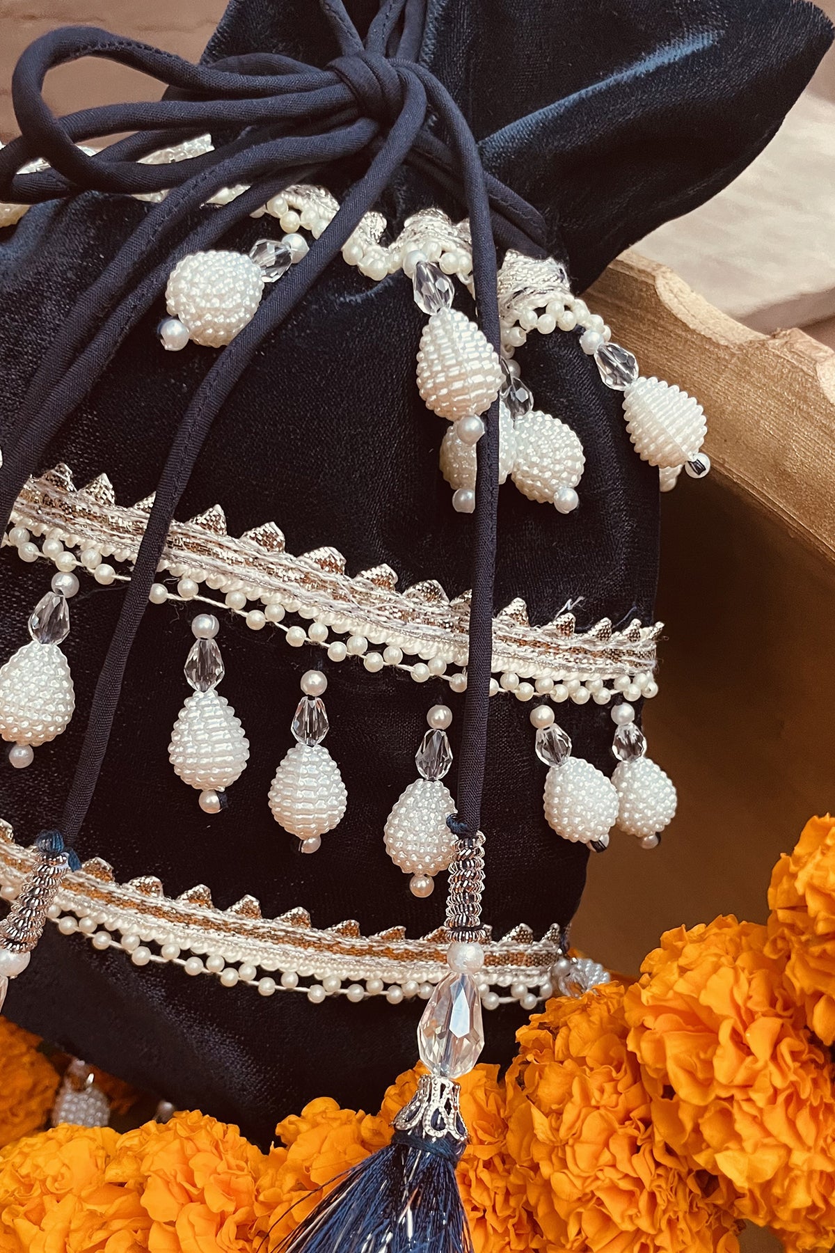 Pearl Drop Velvet Potli - ajieshoberoi