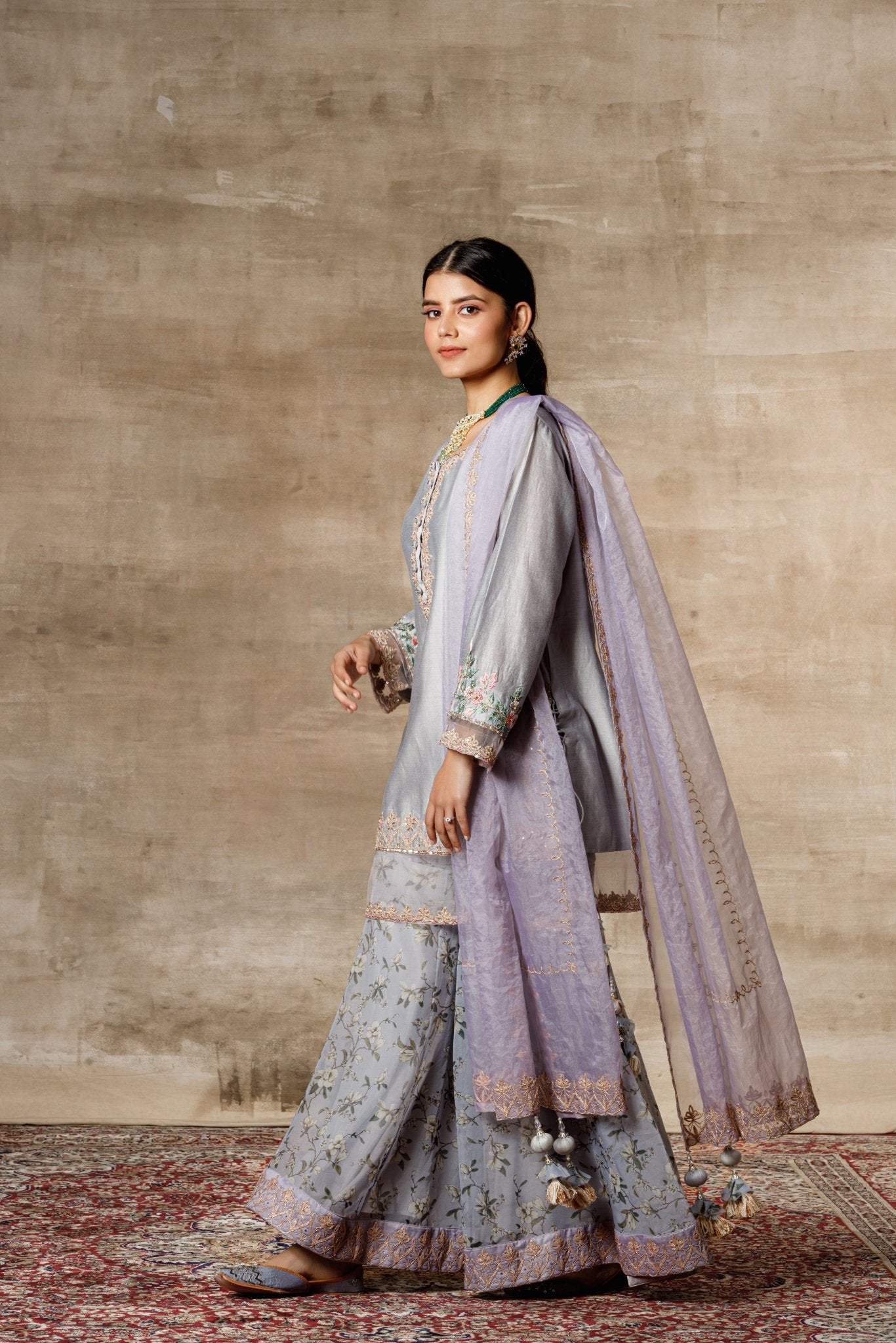 Resham - ajieshoberoi