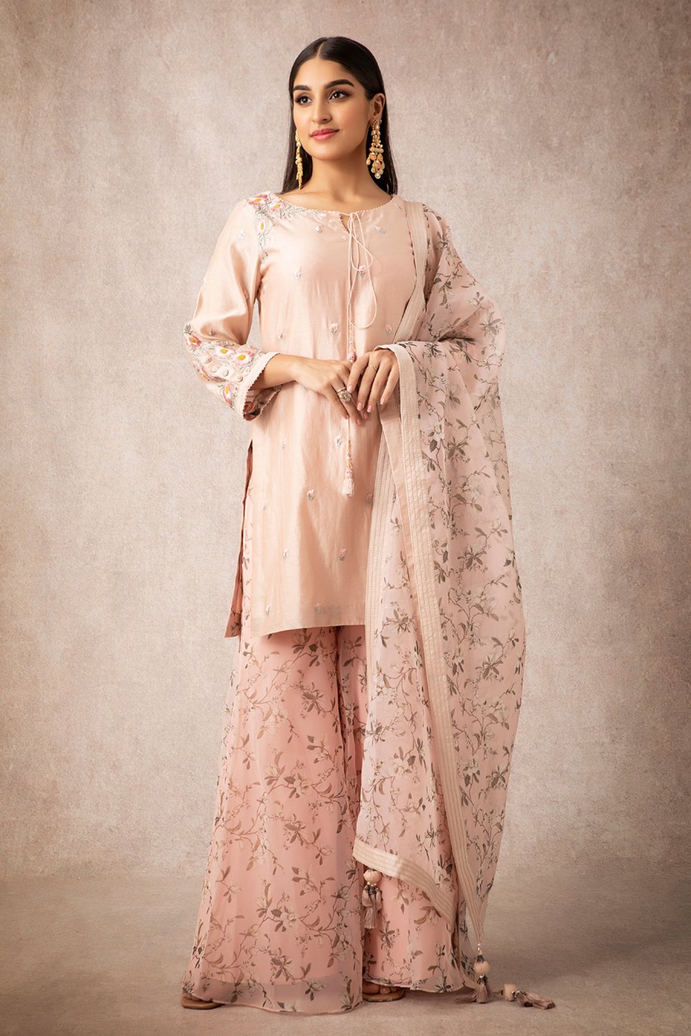 Salmon Short Kurta Set - ajieshoberoi
