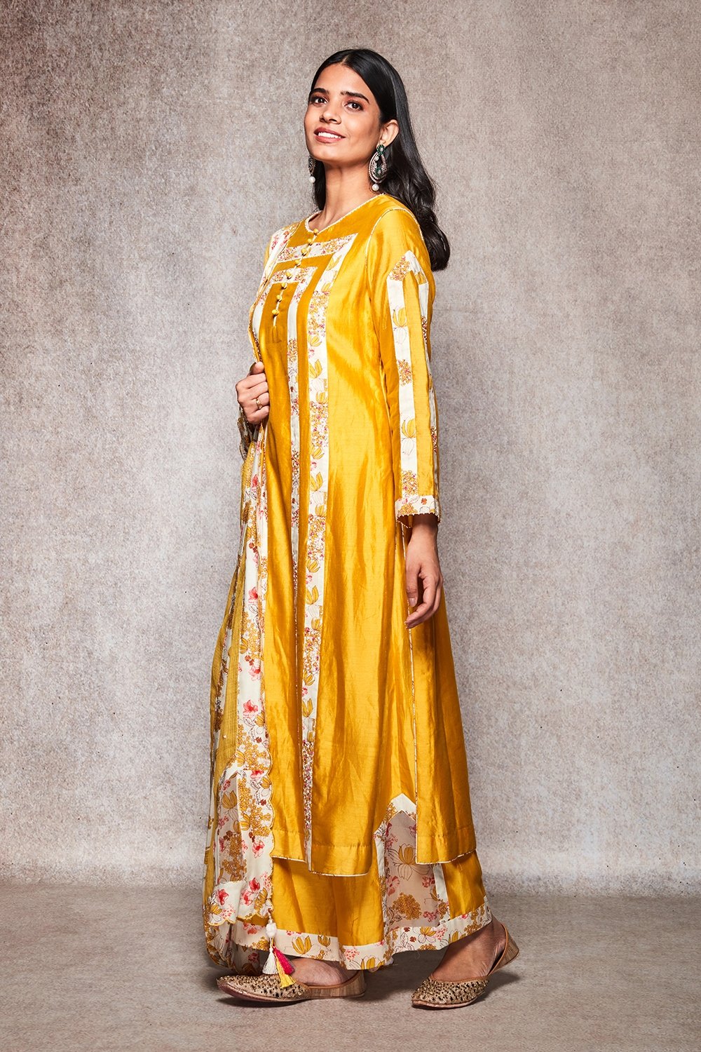 SAMIRA - ajieshoberoi