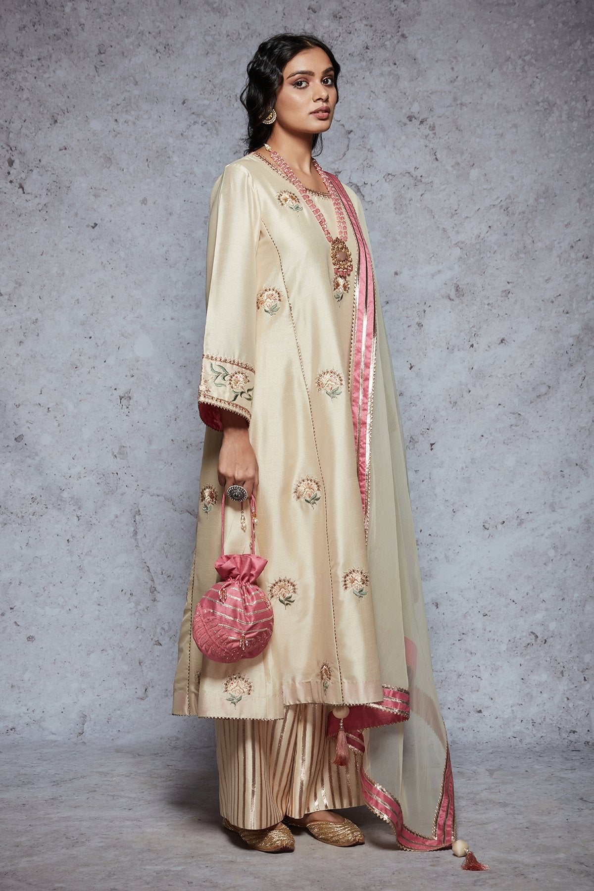 Tabassum - Beige - ajieshoberoi