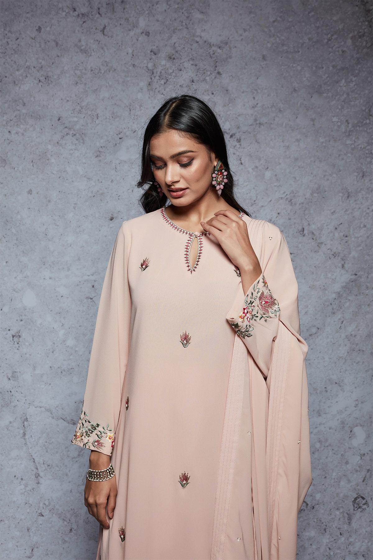 Waheeda - Peach - ajieshoberoi