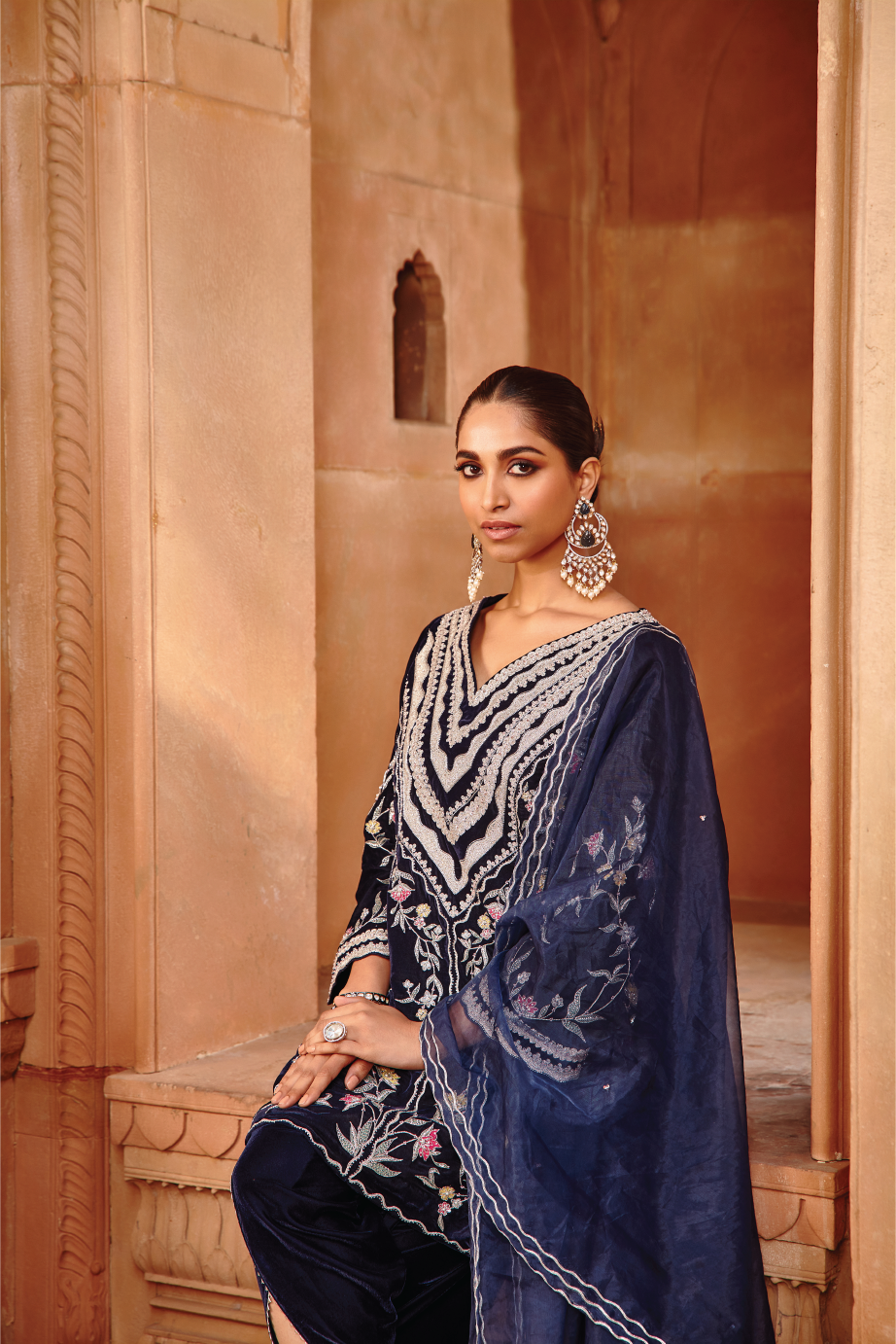 ZAHRA - NAVY BLUE