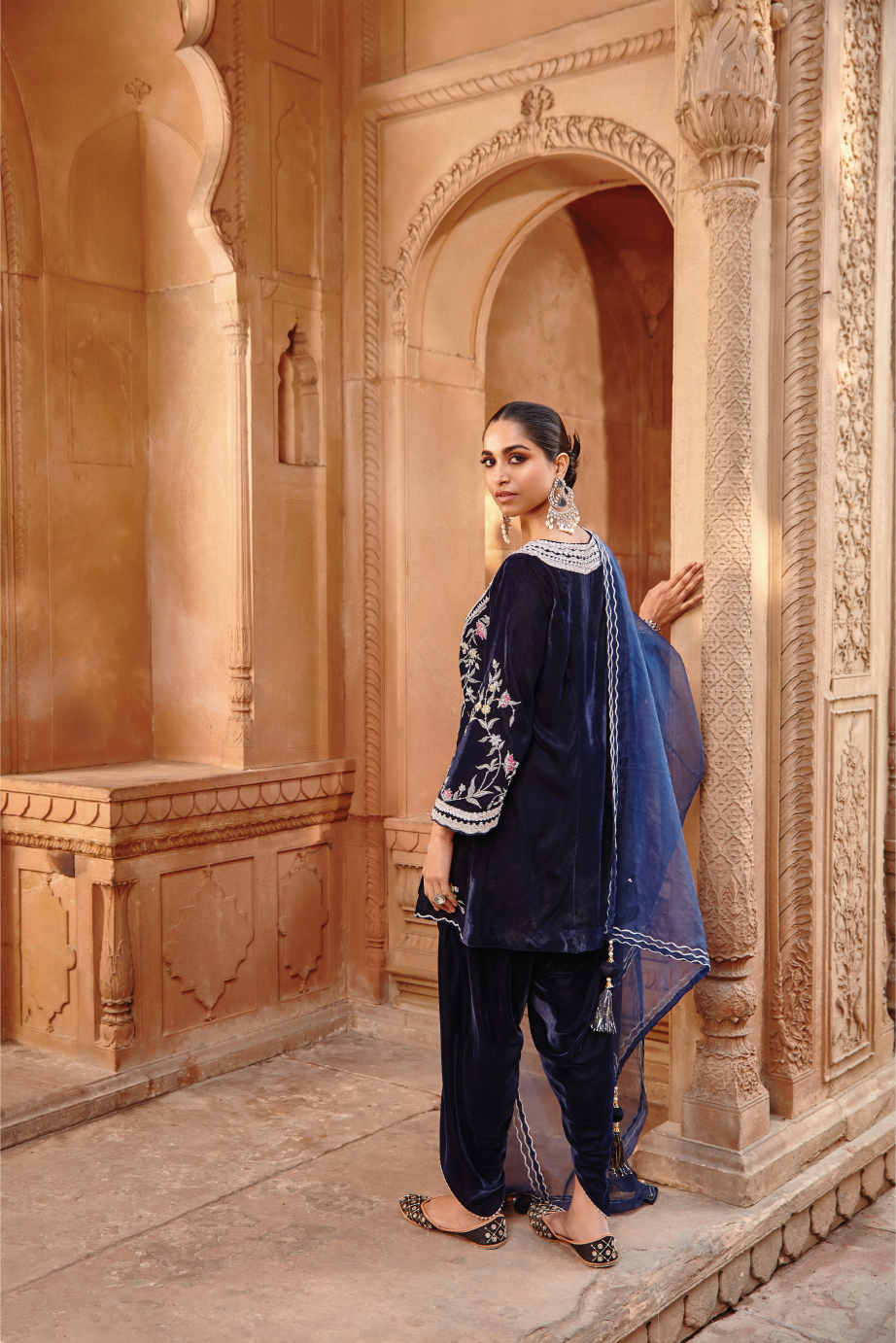 ZAHRA - NAVY BLUE