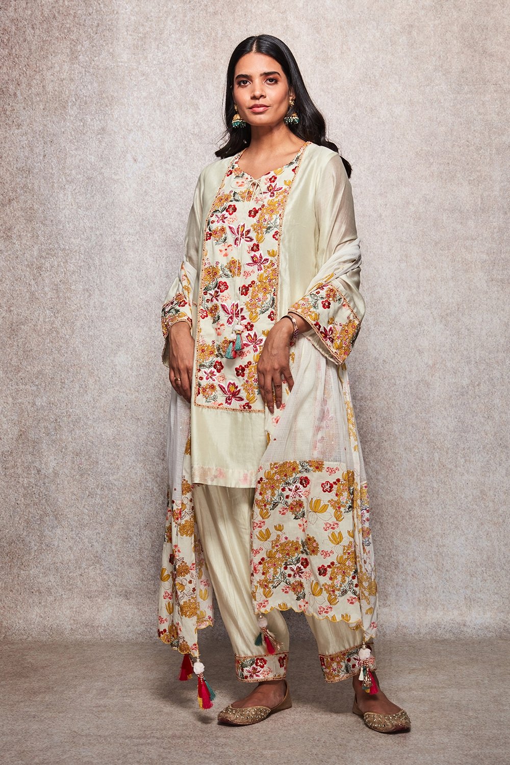 ZOYA - ajieshoberoi